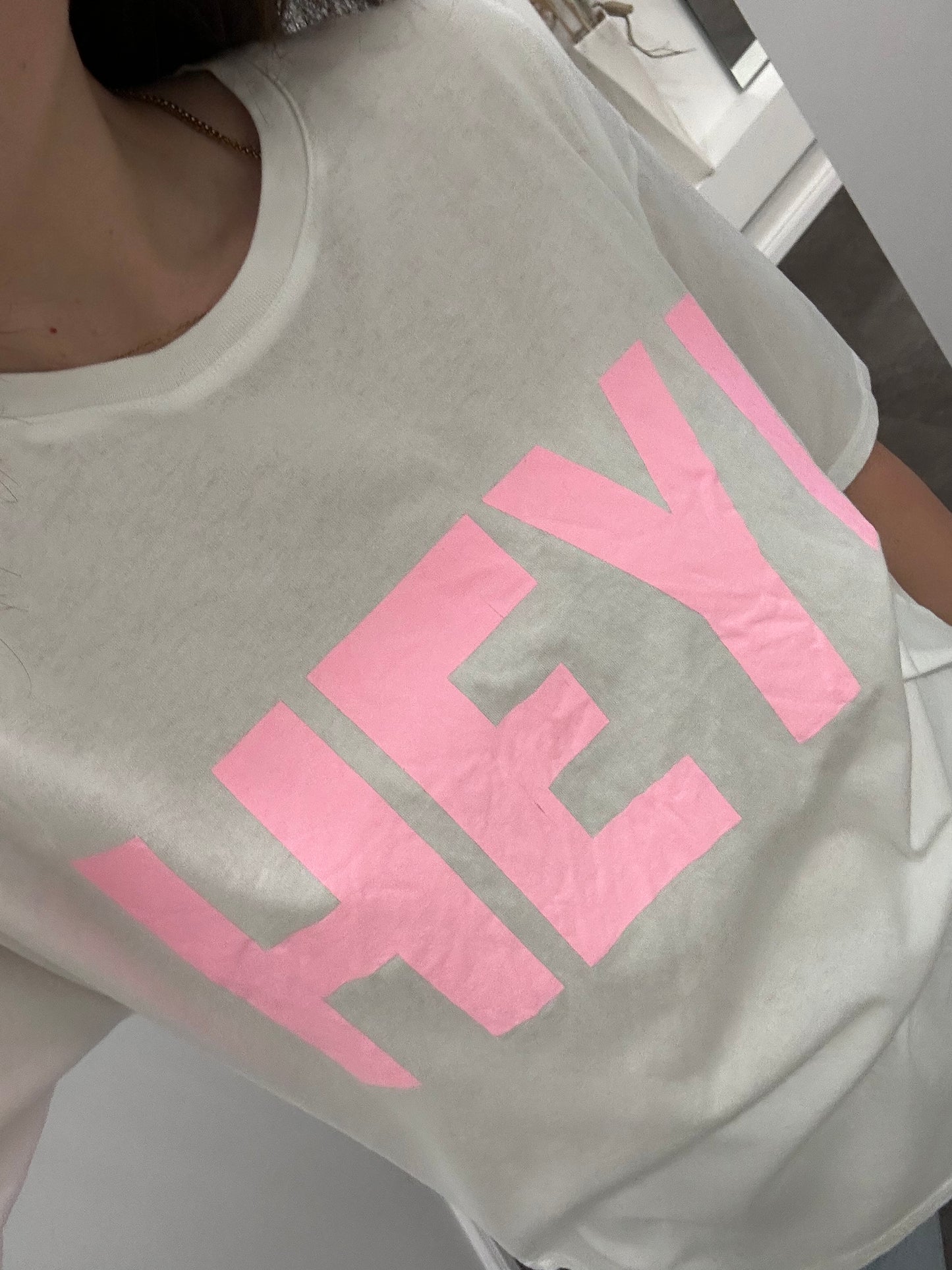 T-SHIRT „HEY!“