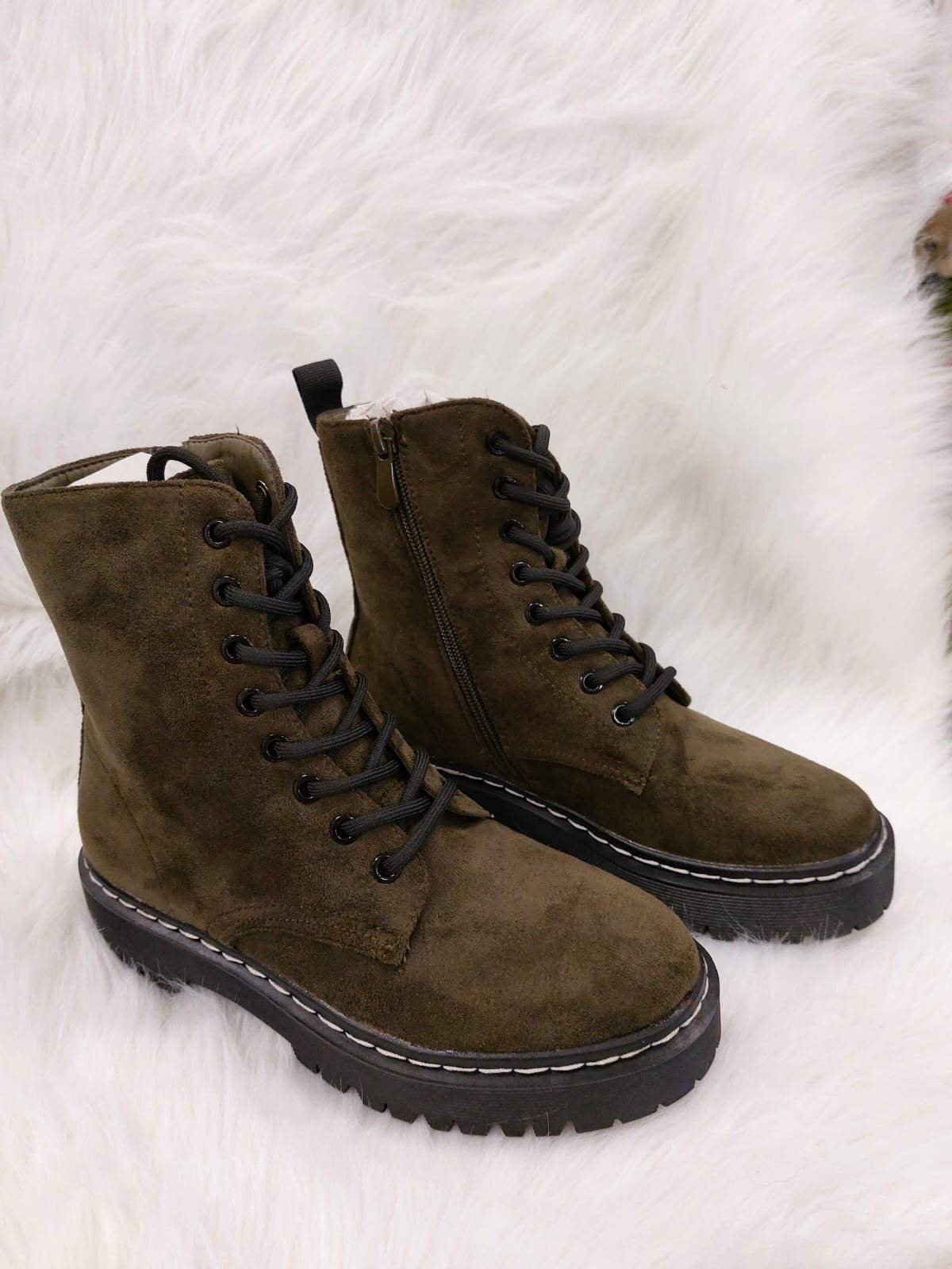 BOOTS ZUM SCHNÜREN GREEN WILDLEDER