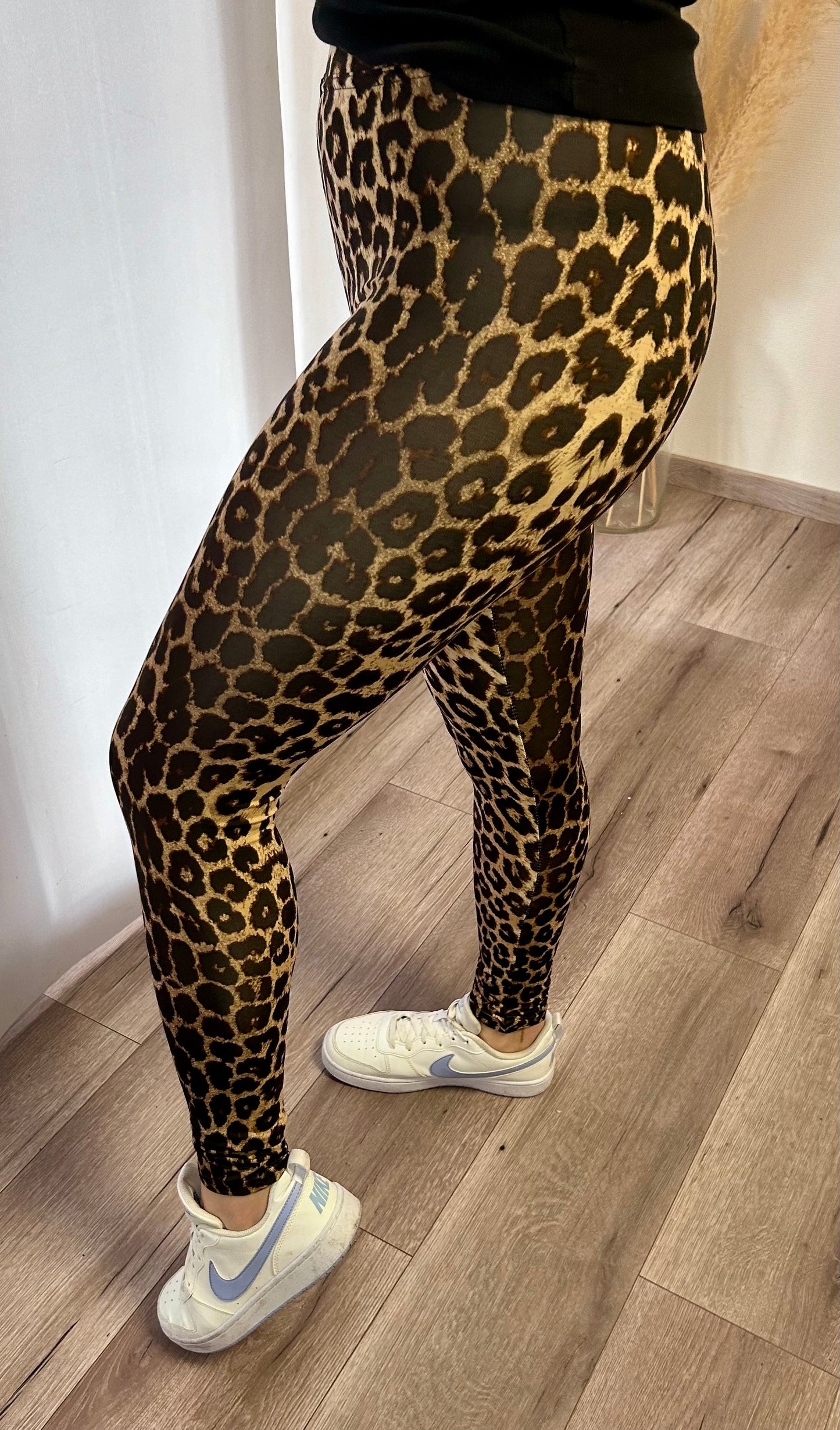 LEO LEGGINGS