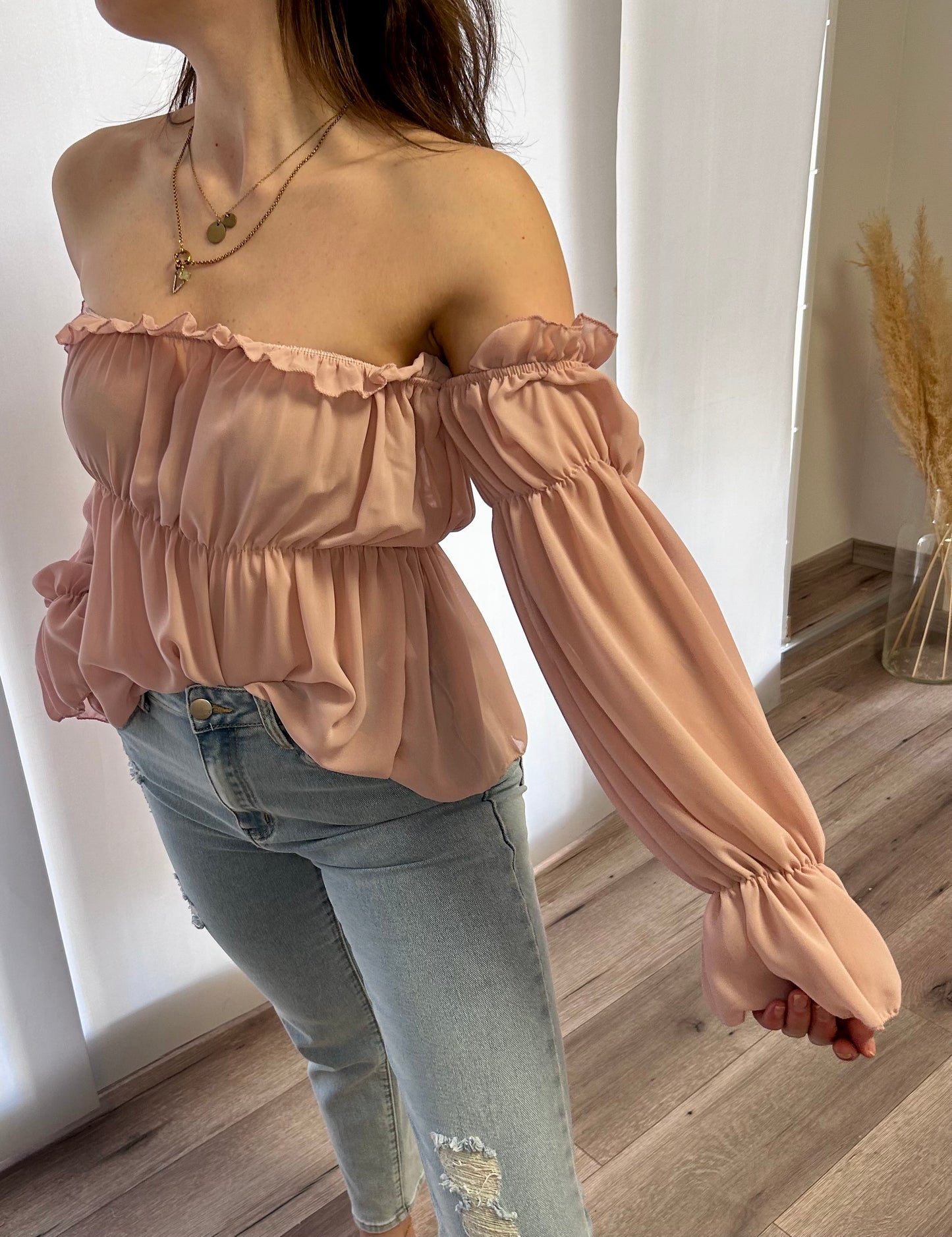 OFF SHOULDER TOP